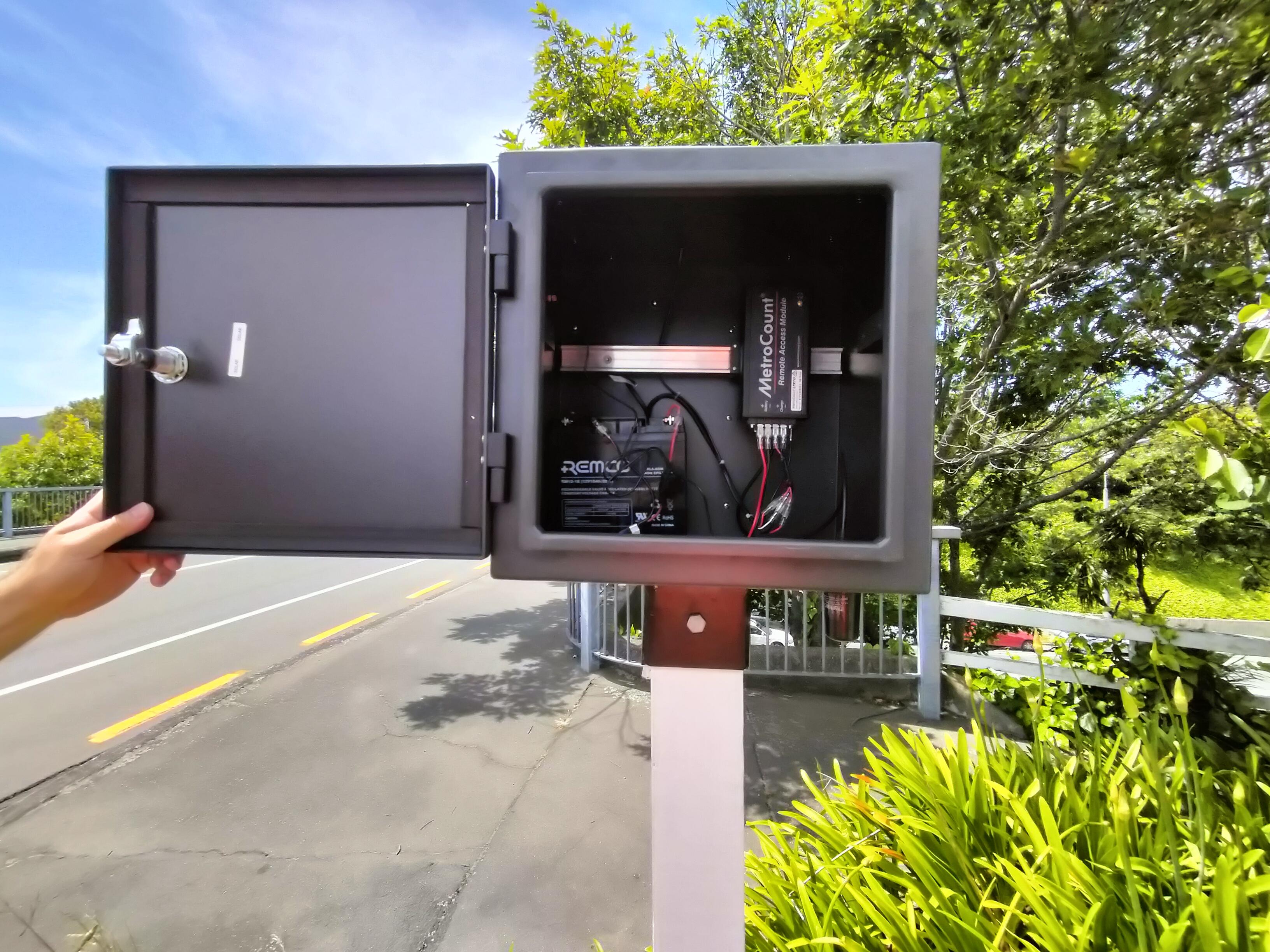 RoadPod VM real-time gateway installed on the roadside